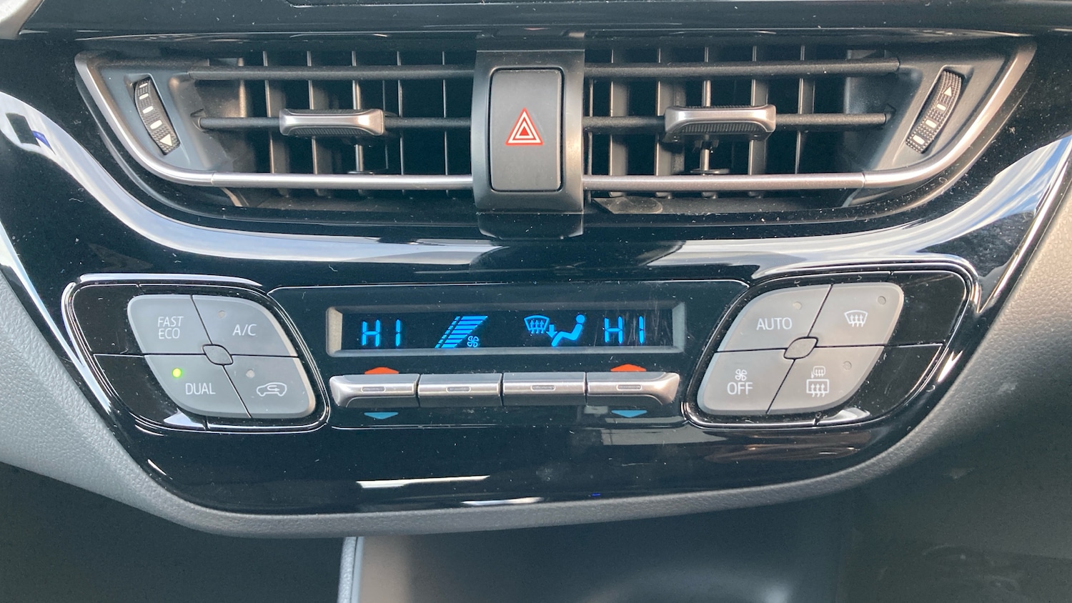 Used Toyota C-HR 2022 for sale - 76945321: Photo 38