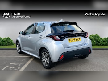 Used Toyota Yaris 2024 for sale - 77423220: Photo