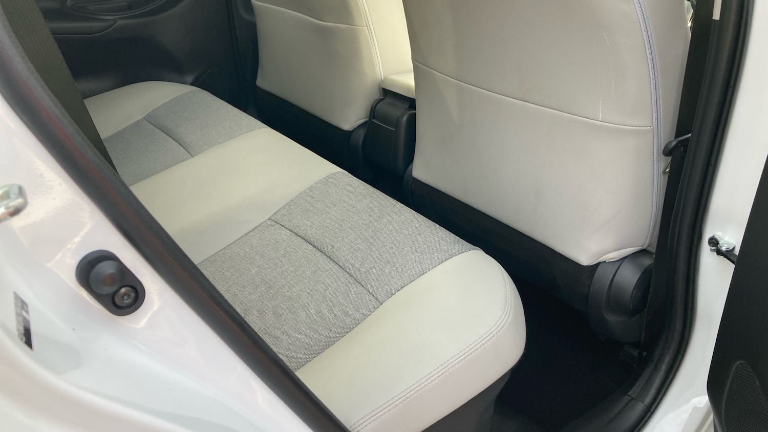 Used Toyota Yaris 2023 for sale - 76583136: Photo 12