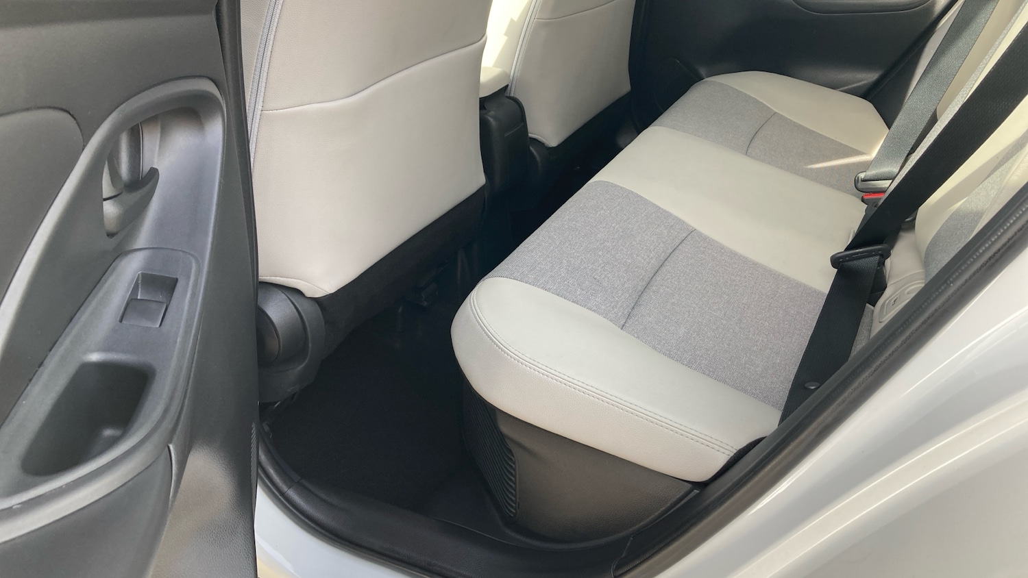 Used Toyota Yaris 2023 for sale - 76583136: Photo 13