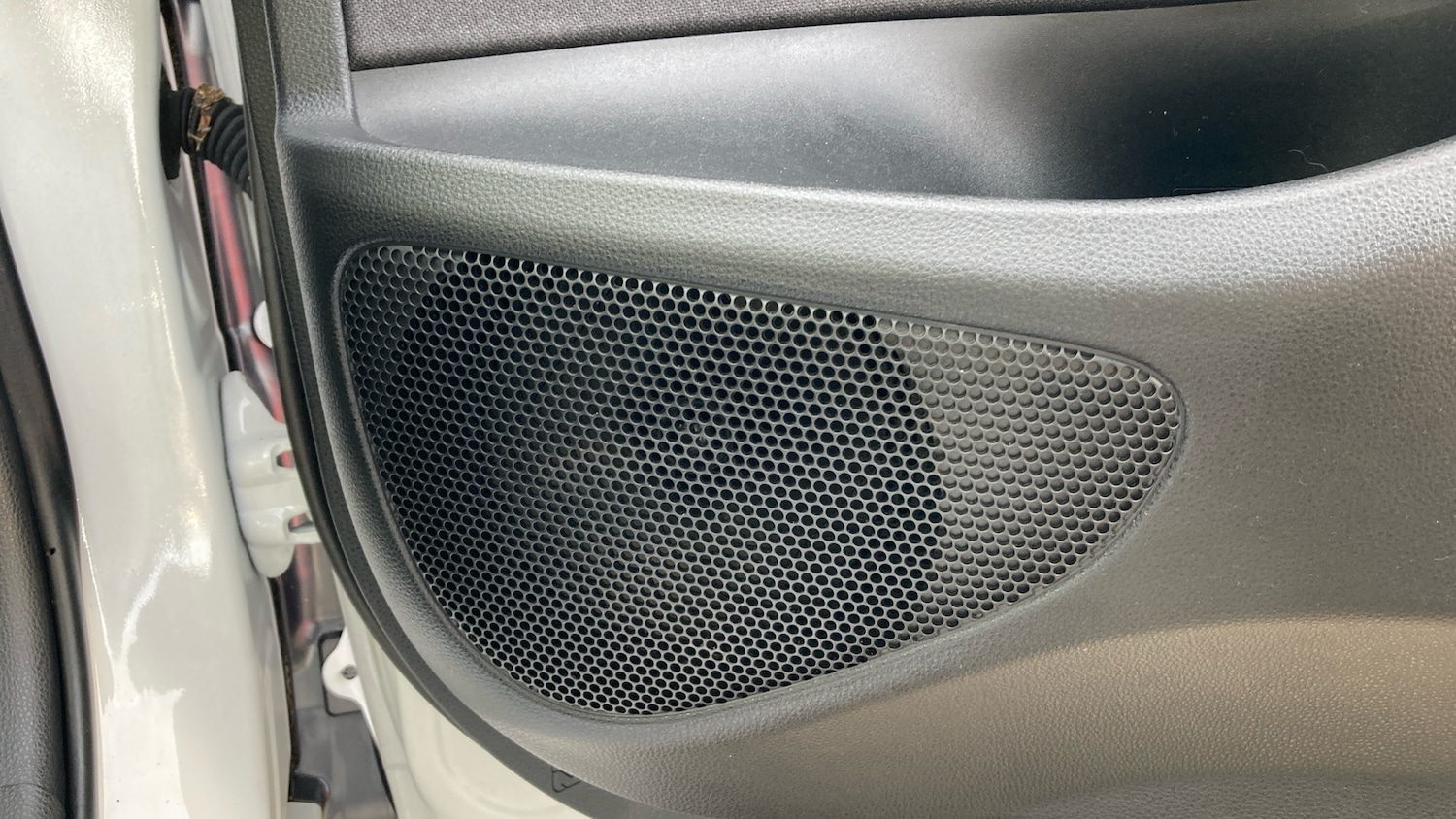 Used Toyota Yaris 2023 for sale - 76583136: Photo 33