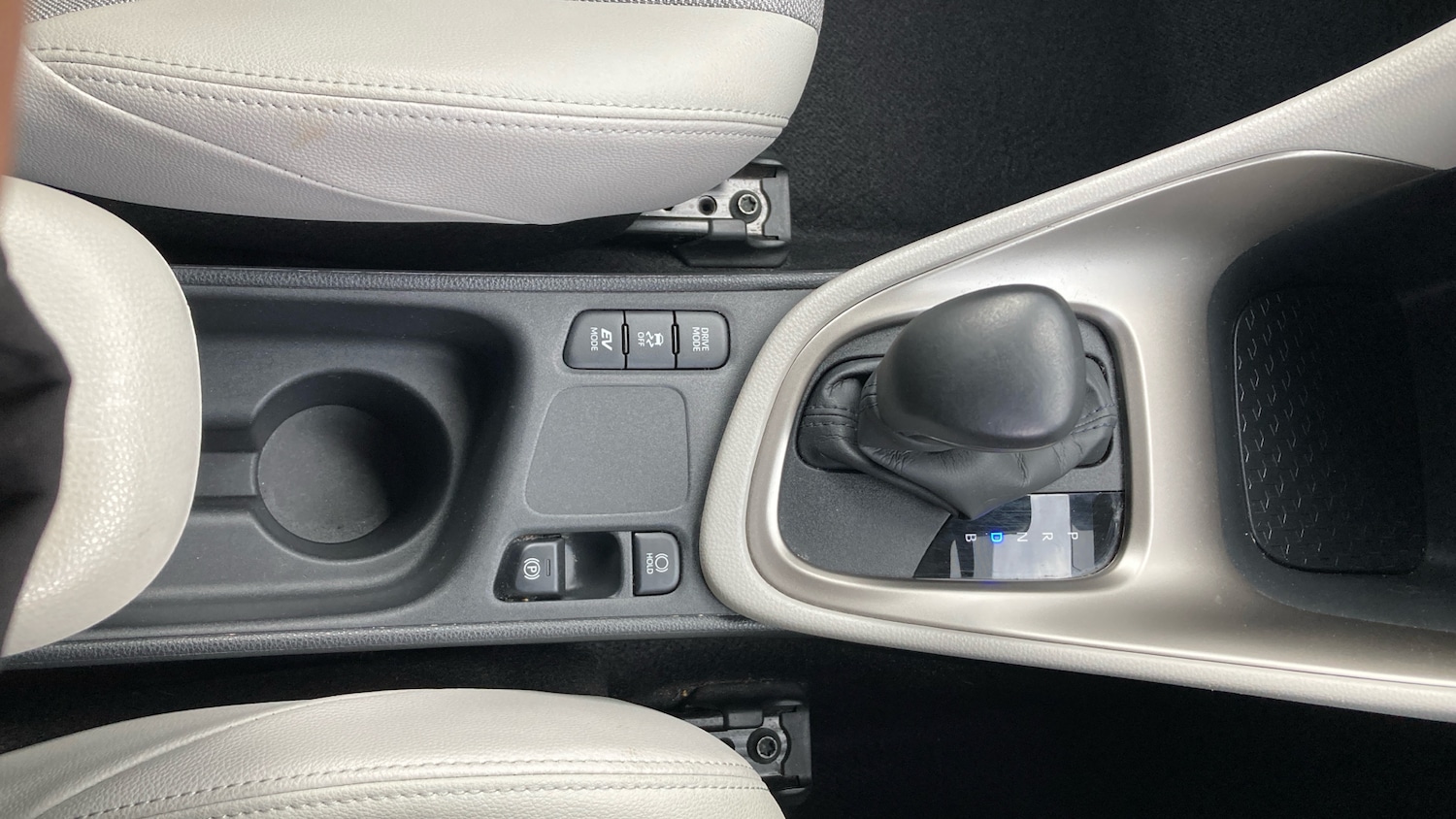 Used Toyota Yaris 2023 for sale - 76583136: Photo 37