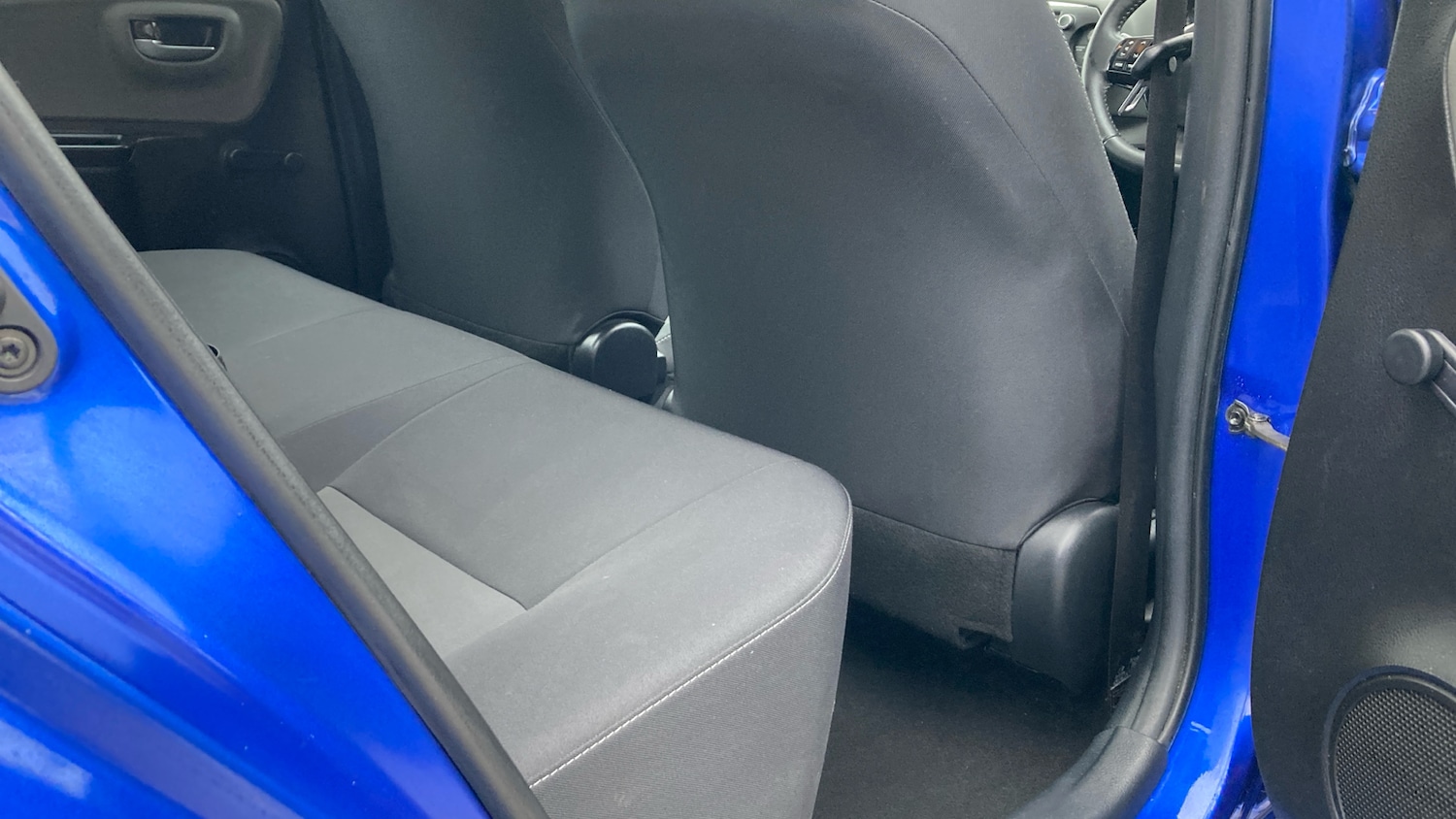 Used Toyota Yaris 2018 for sale - 76588978: Photo 12