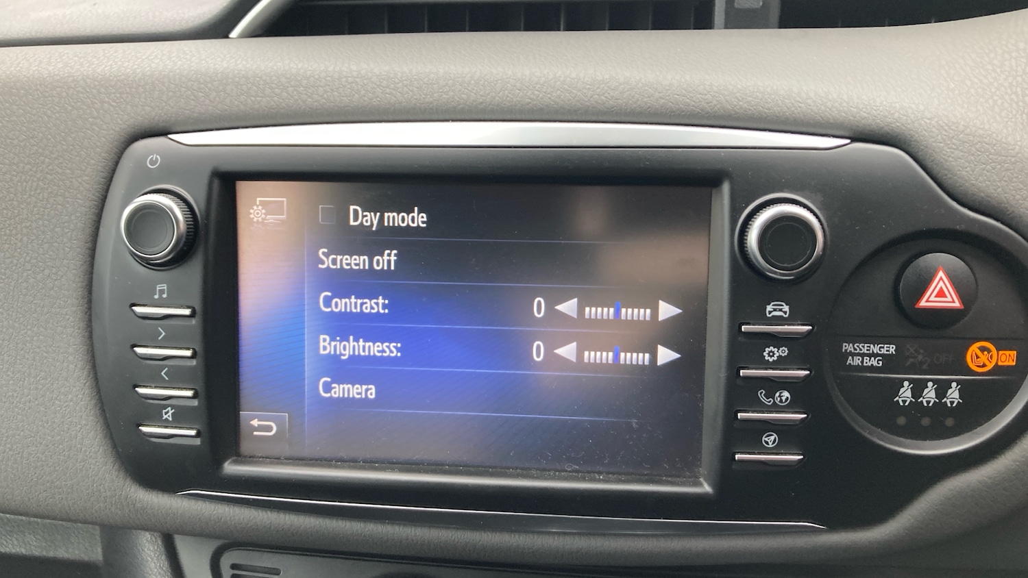 Used Toyota Yaris 2018 for sale - 76588978: Photo 26