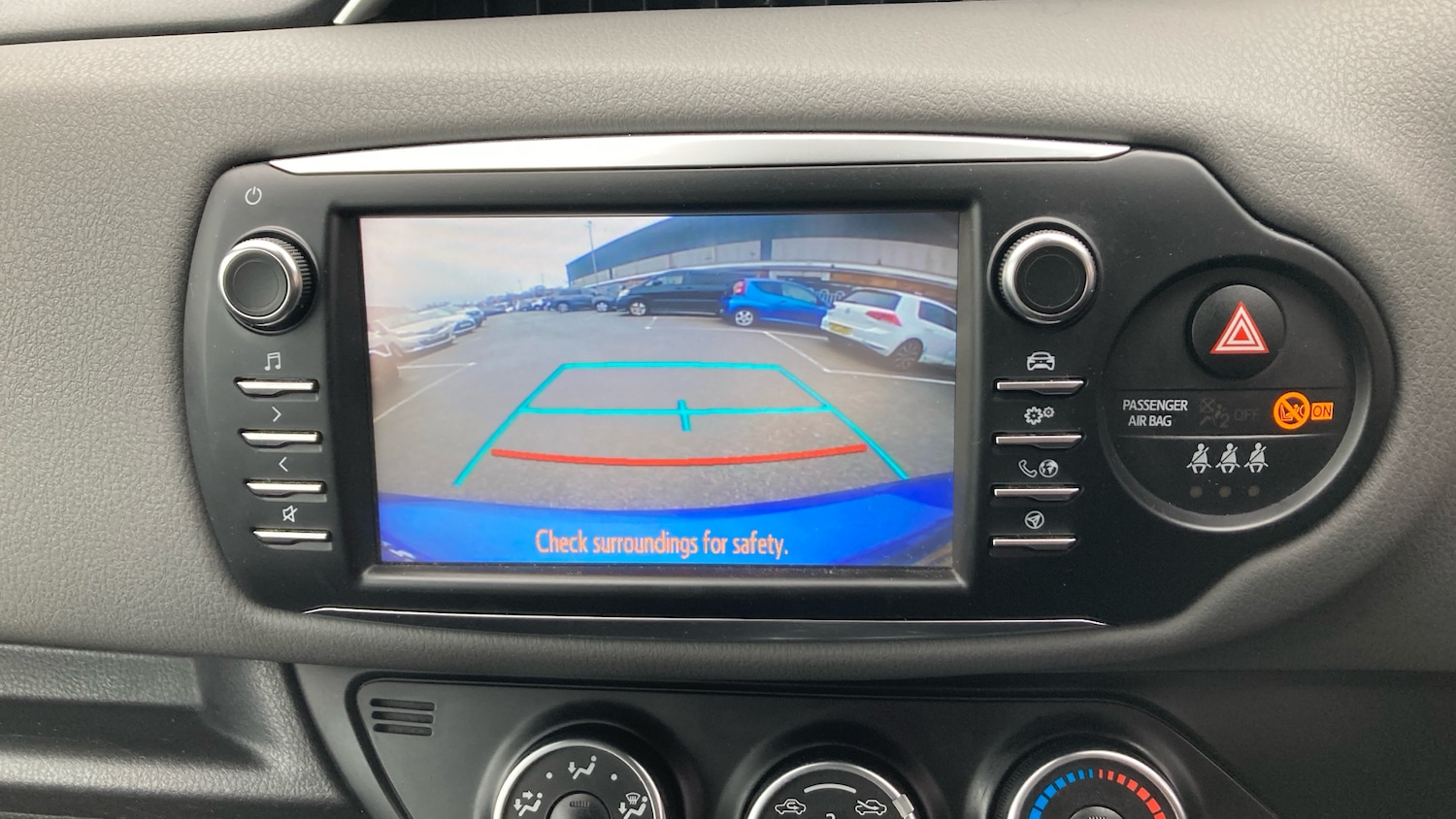 Used Toyota Yaris 2018 for sale - 76588978: Photo 28