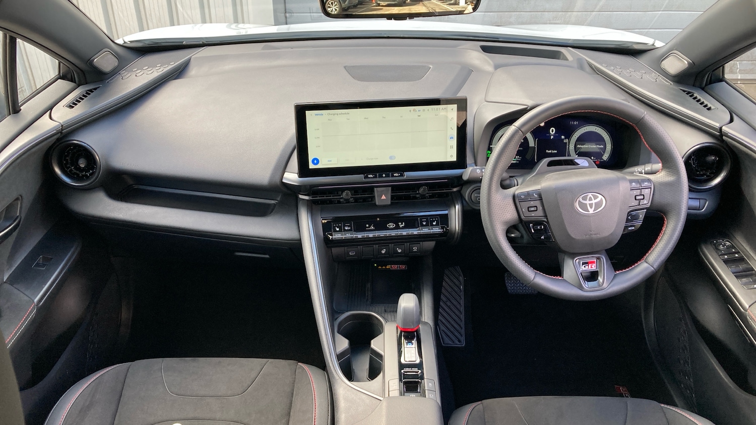 Used Toyota C-HR 2025 for sale - 76464335: Photo 5