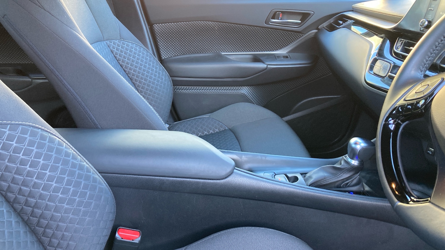 Used Toyota C-HR 2022 for sale - 77476389: Photo 34