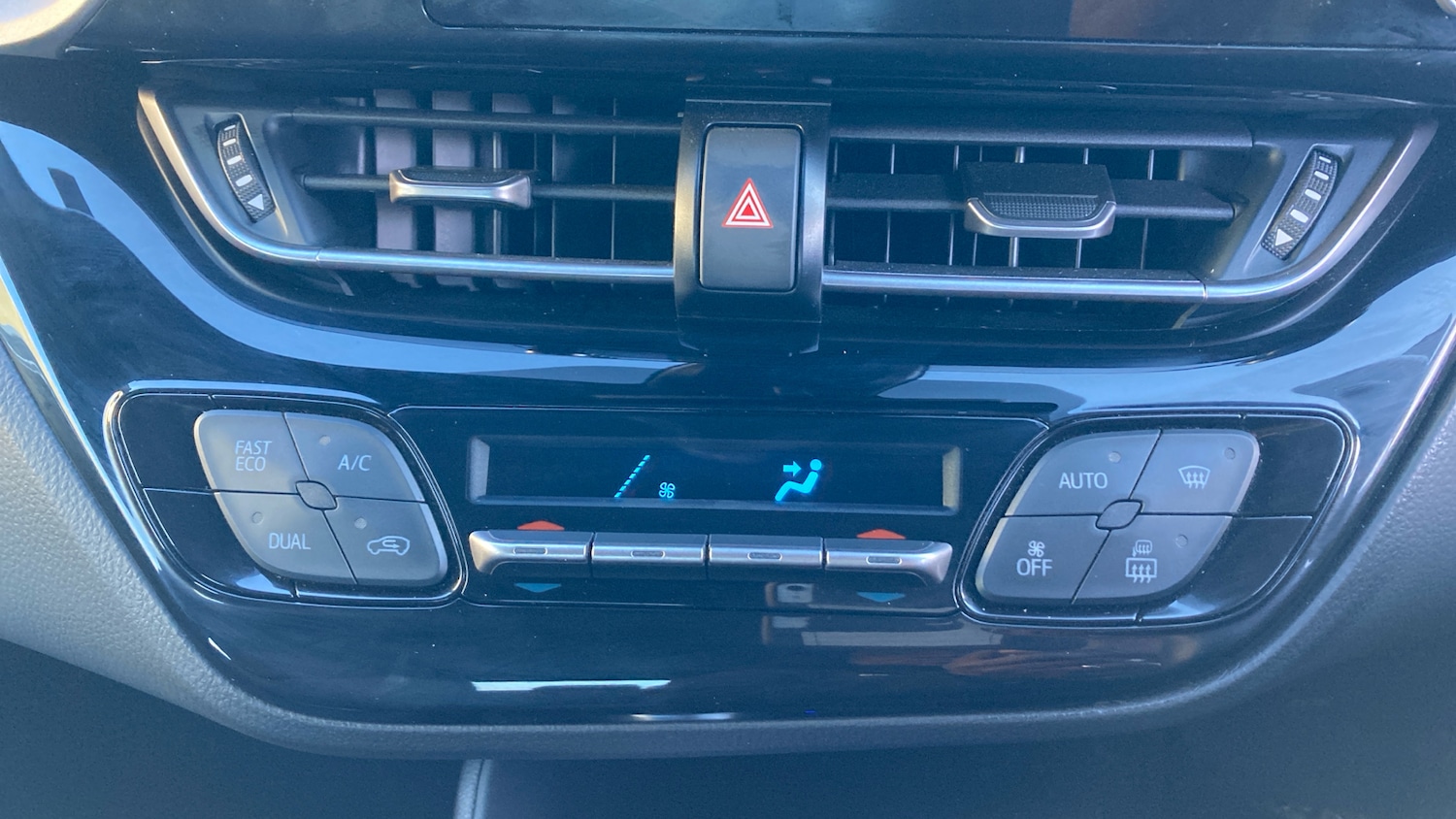 Used Toyota C-HR 2022 for sale - 77476389: Photo 39