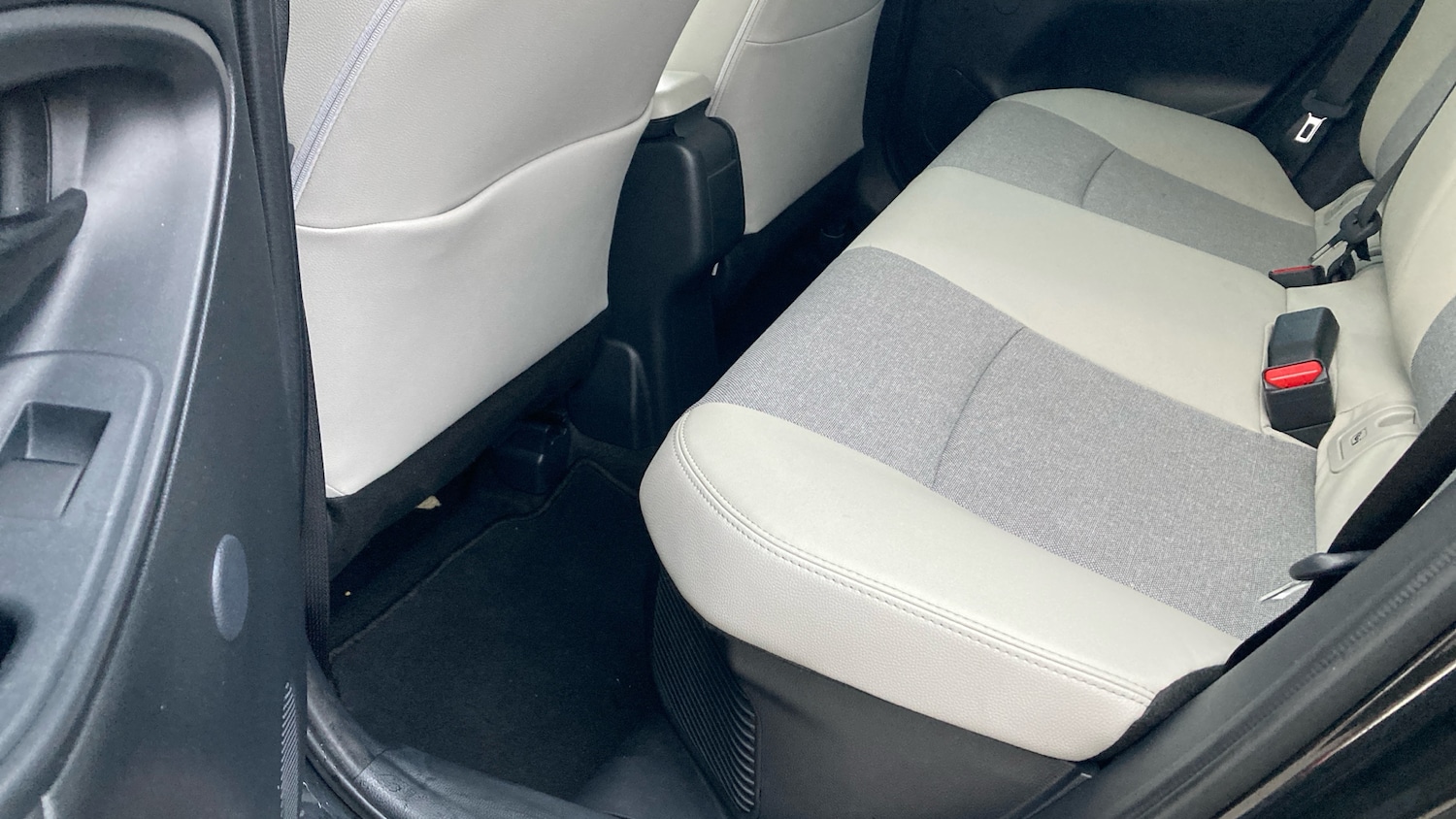 Used Toyota Yaris 2022 for sale - 77076967: Photo 13