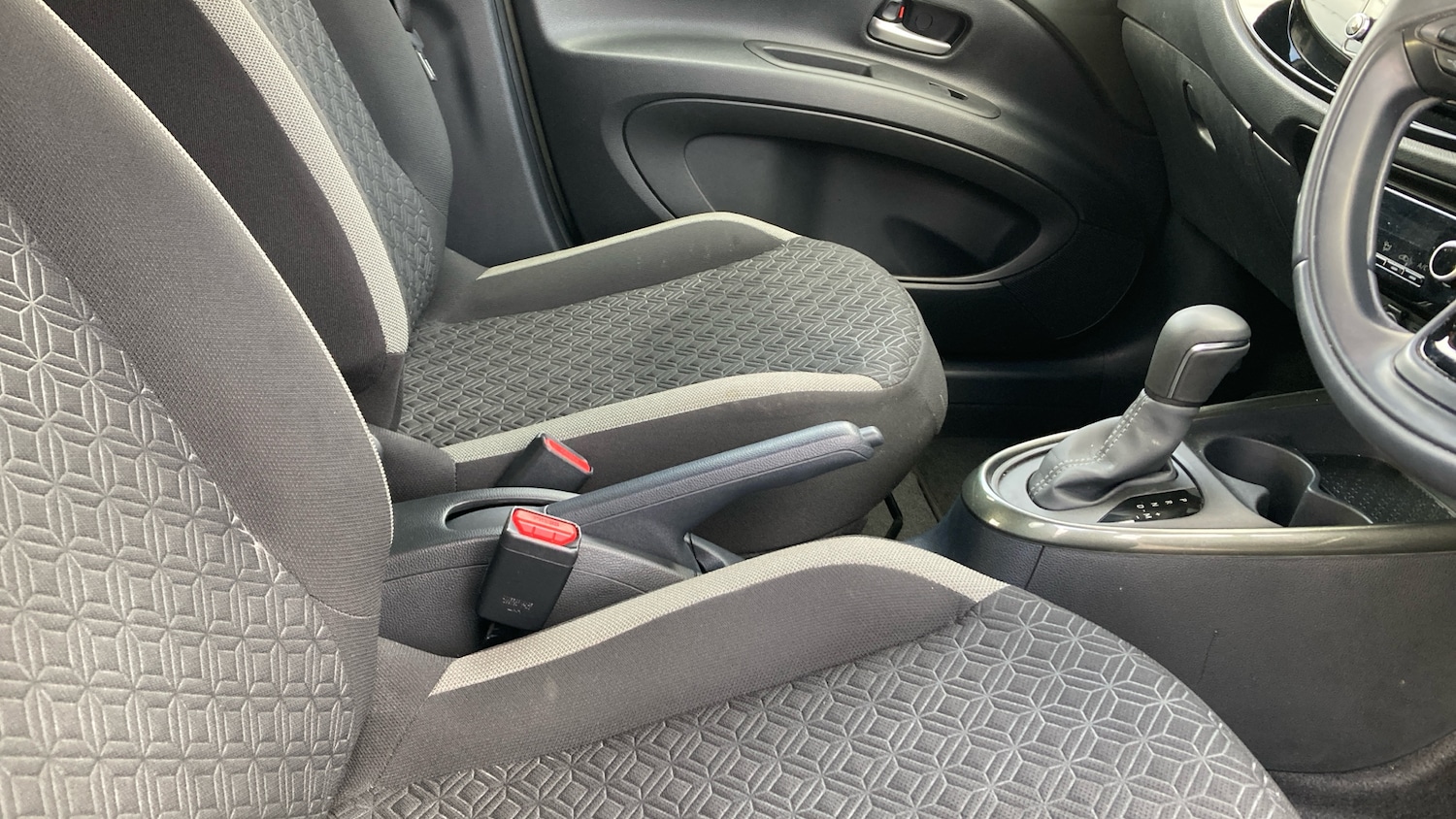 Used Toyota Aygo X 2023 for sale - 77326743: Photo 31