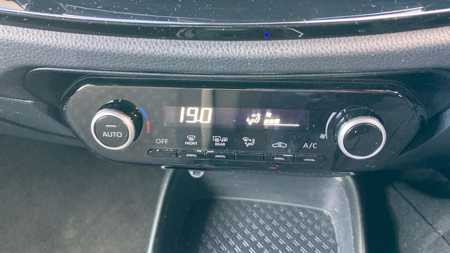 Used Toyota Aygo X 2023 for sale - 77326743: Photo 33