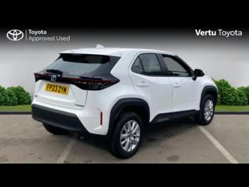 Used Toyota Yaris Cross 2023 for sale - 74501150: Photo