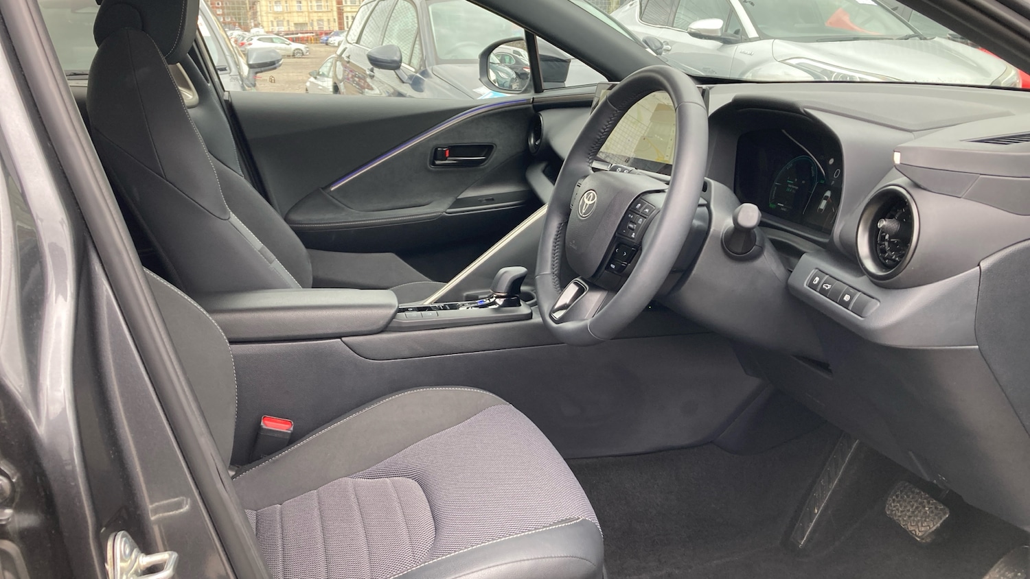 Used Toyota C-HR 2024 for sale - 77656095: Photo 11