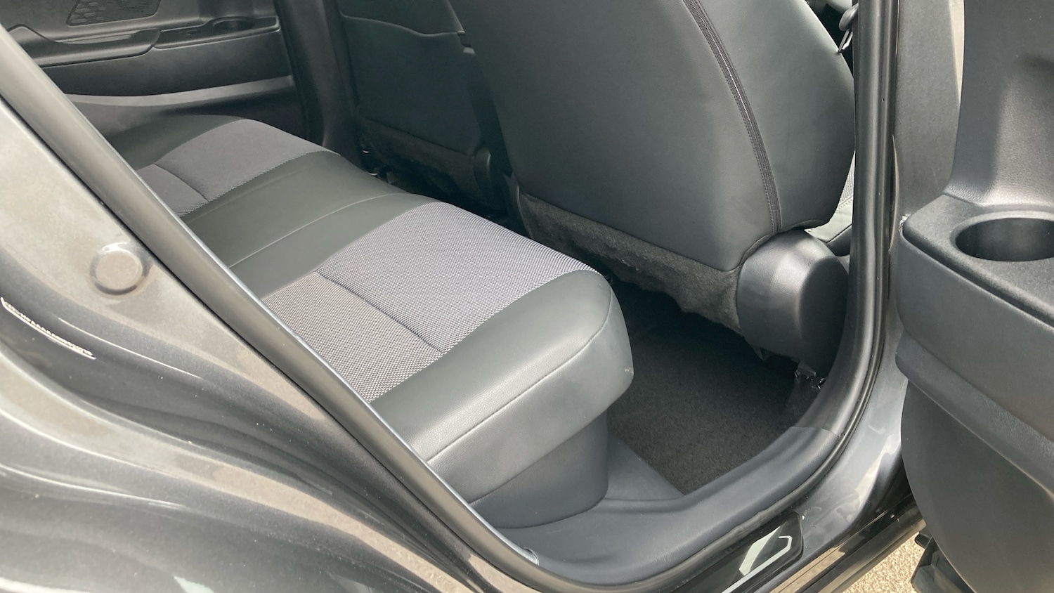 Used Toyota C-HR 2024 for sale - 77656095: Photo 12