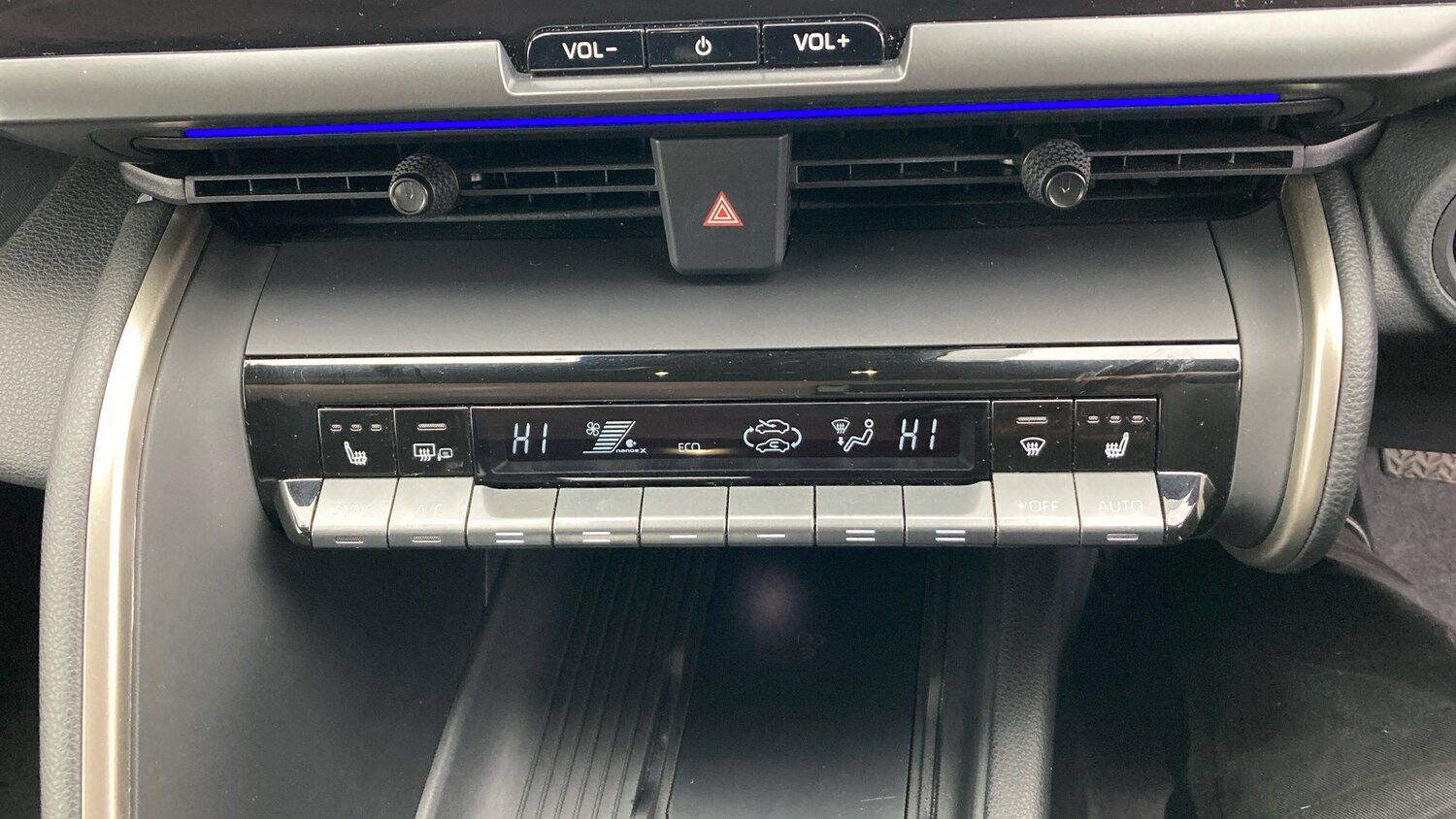 Used Toyota C-HR 2024 for sale - 77656095: Photo 38