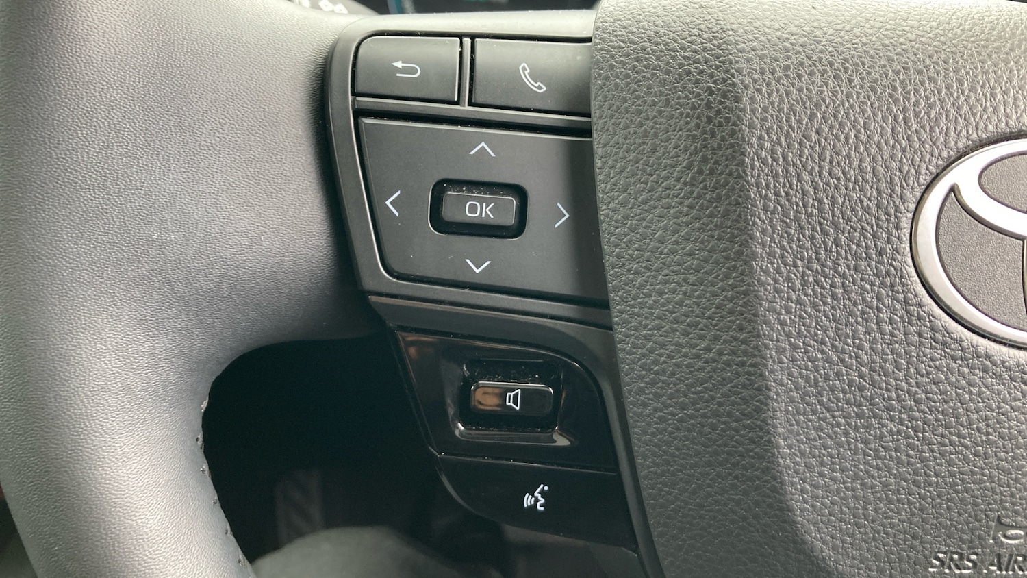 Used Toyota C-HR 2024 for sale - 77656095: Photo 40