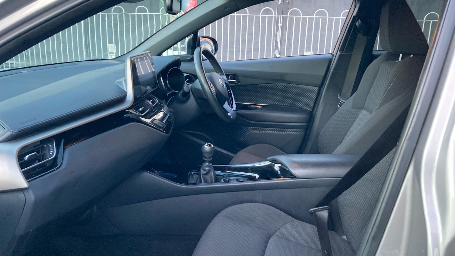 Used Toyota C-HR 2018 for sale - 76807030: Photo 10