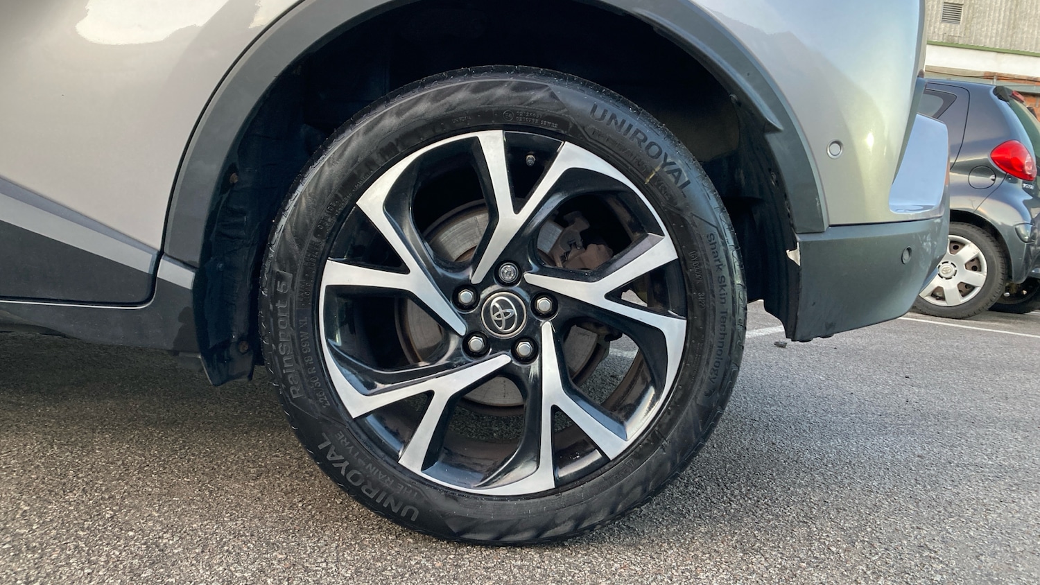 Used Toyota C-HR 2018 for sale - 76807030: Photo 18