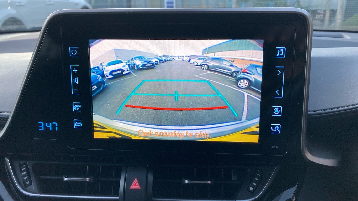 Used Toyota C-HR 2018 for sale - 76807030: Photo 28