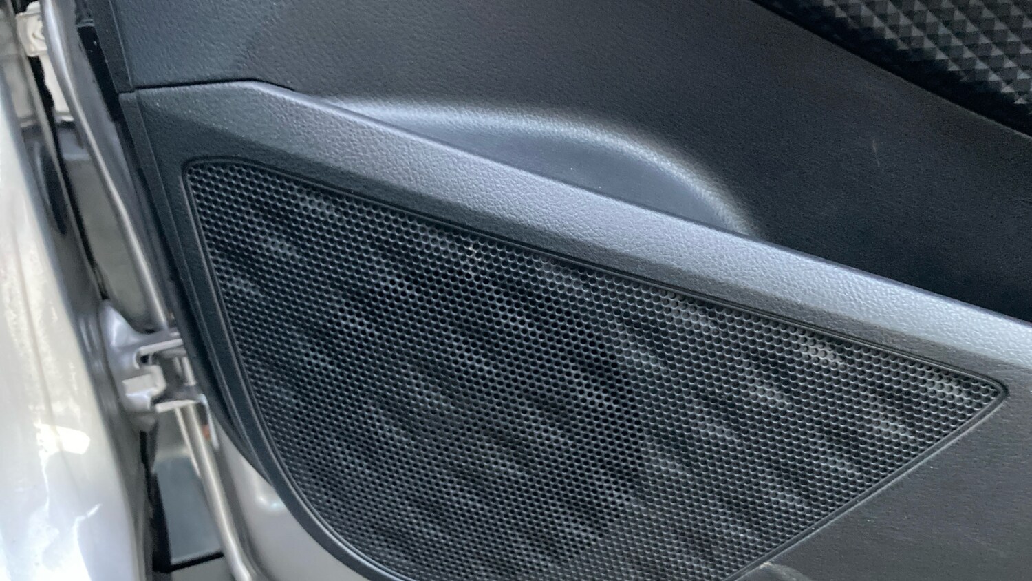 Used Toyota C-HR 2018 for sale - 76807030: Photo 33