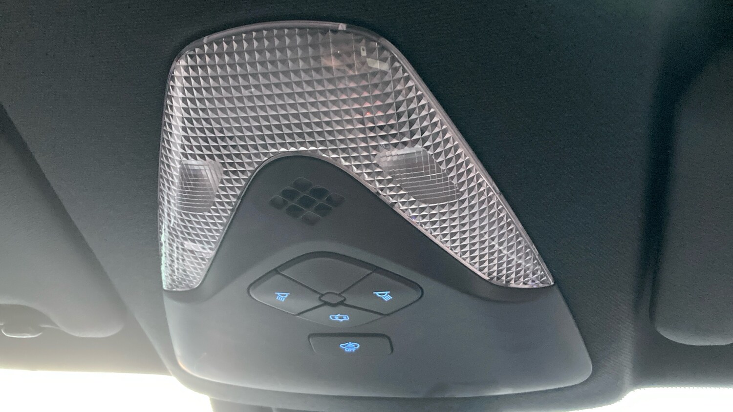 Used Toyota C-HR 2018 for sale - 76807030: Photo 36