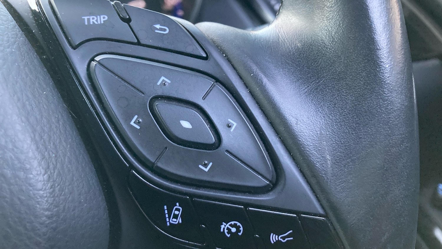 Used Toyota C-HR 2018 for sale - 76807030: Photo 39