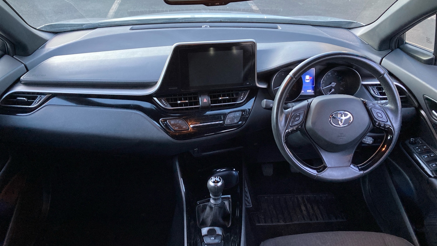 Used Toyota C-HR 2018 for sale - 76807030: Photo 5