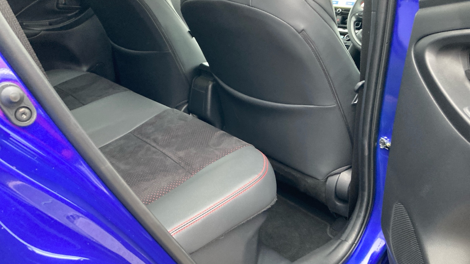 Used Toyota Yaris Cross 2025 for sale - 77354273: Photo 12