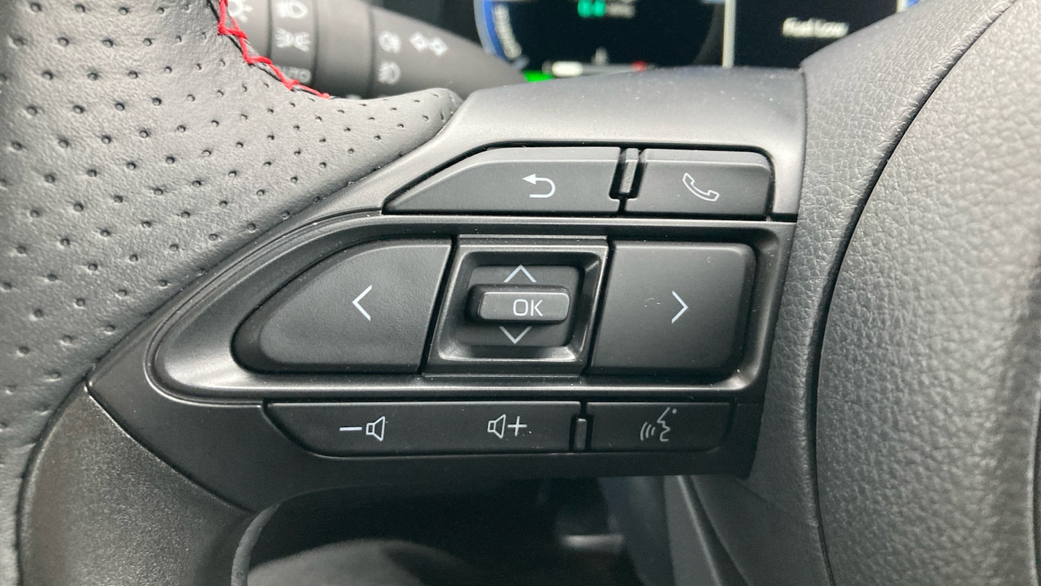 Used Toyota Yaris Cross 2025 for sale - 77354273: Photo 30