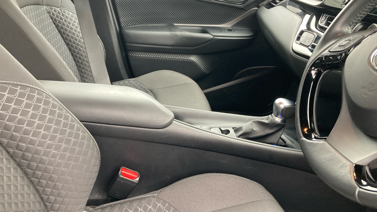 Used Toyota C-HR 2023 for sale - 78176337: Photo 36