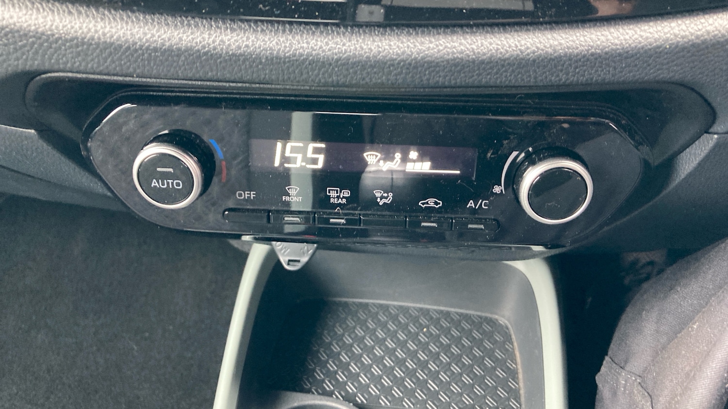 Used Toyota Aygo X 2025 for sale - 75792622: Photo 38