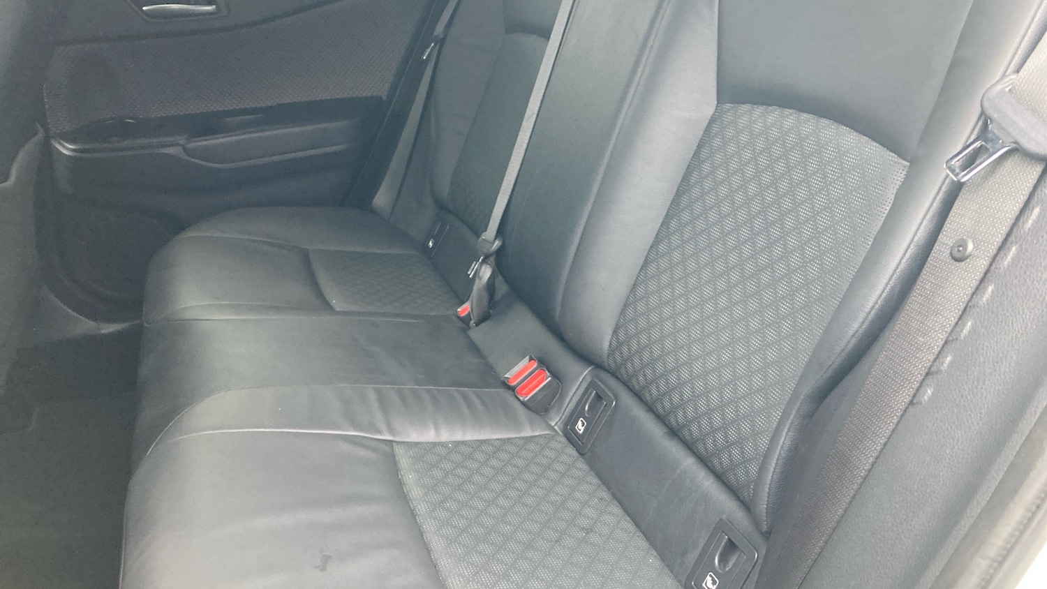 Used Toyota C-HR 2022 for sale - 77503994: Photo 21