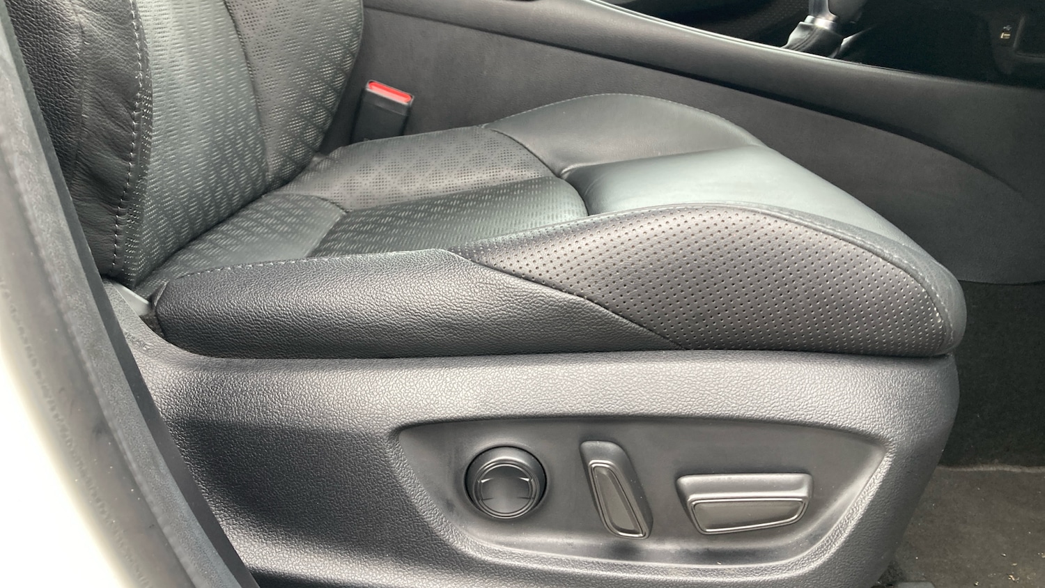 Used Toyota C-HR 2022 for sale - 77503994: Photo 29