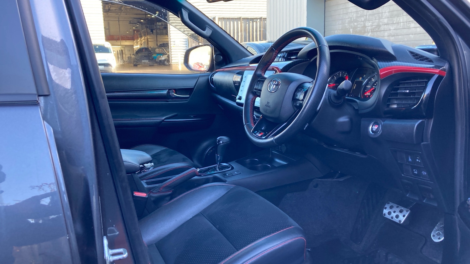 Used Toyota Hilux 2022 for sale - 76910929: Photo 11