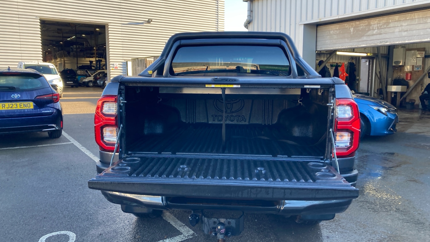 Used Toyota Hilux 2022 for sale - 76910929: Photo 14