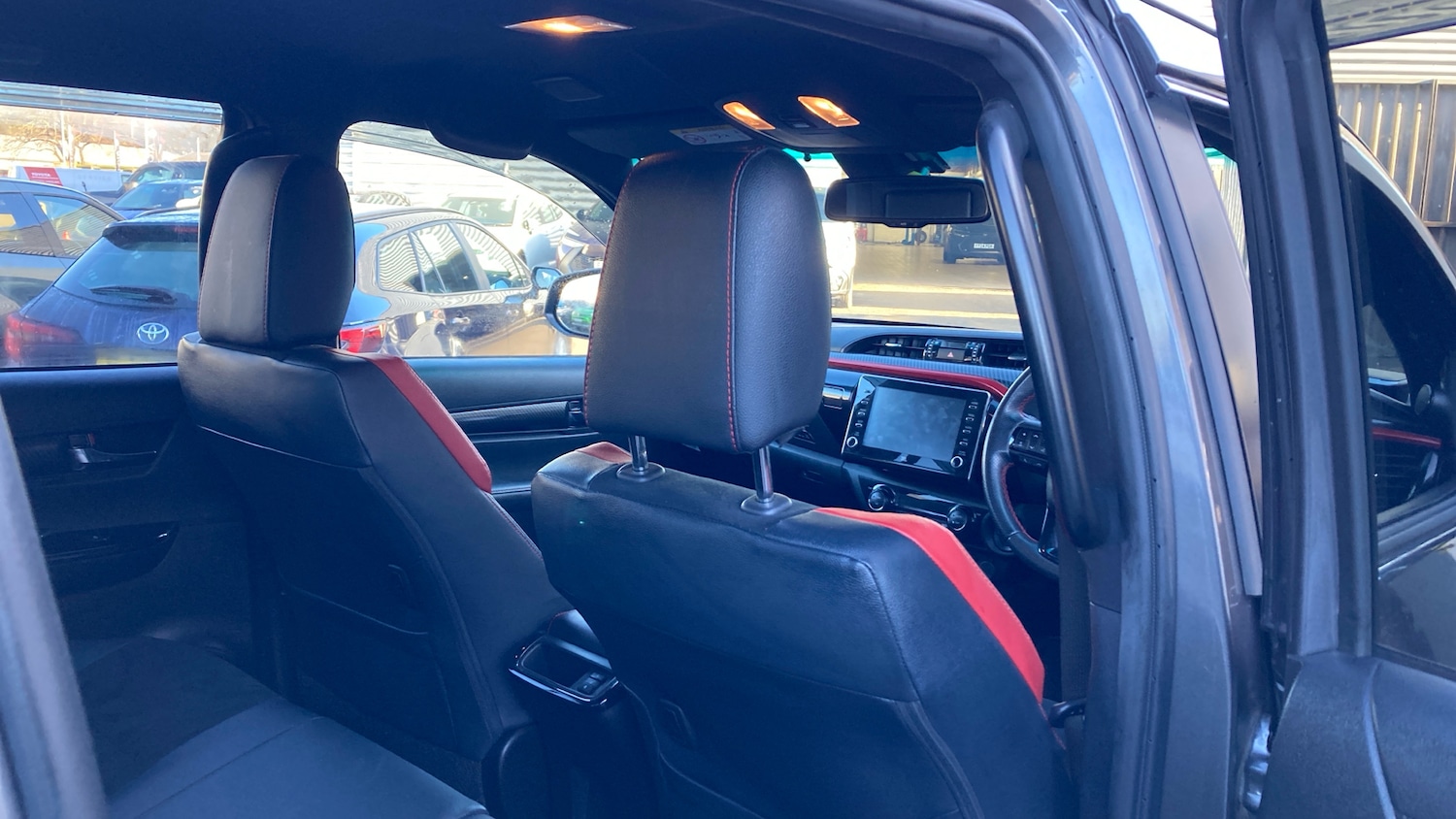 Used Toyota Hilux 2022 for sale - 76910929: Photo 20