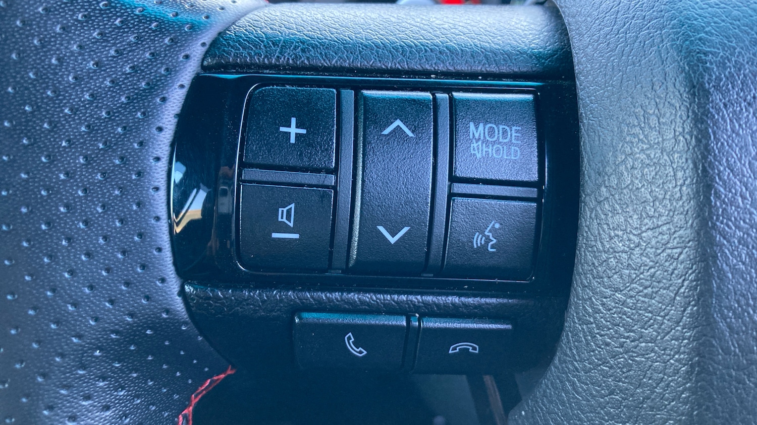 Used Toyota Hilux 2022 for sale - 76910929: Photo 40