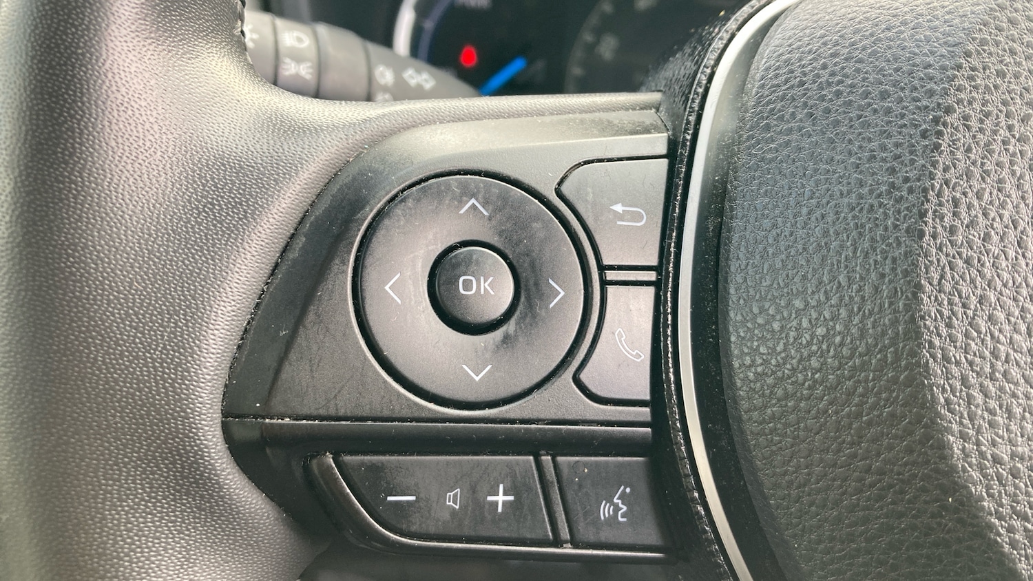 Used Toyota RAV4 2020 for sale - 76782549: Photo 38