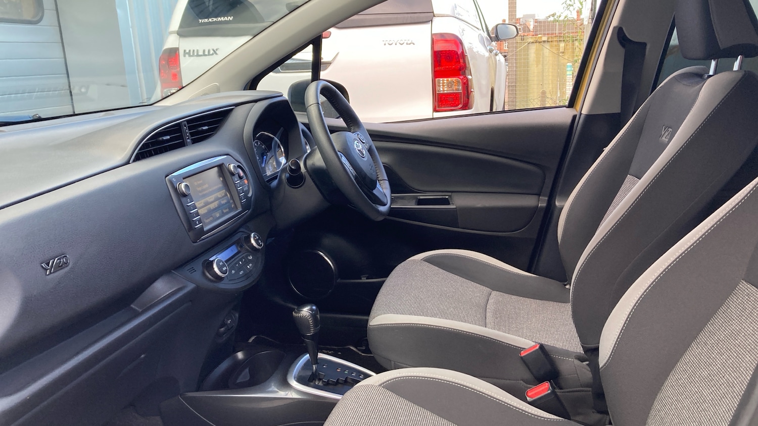Used Toyota Yaris 2019 for sale - 76722751: Photo 10