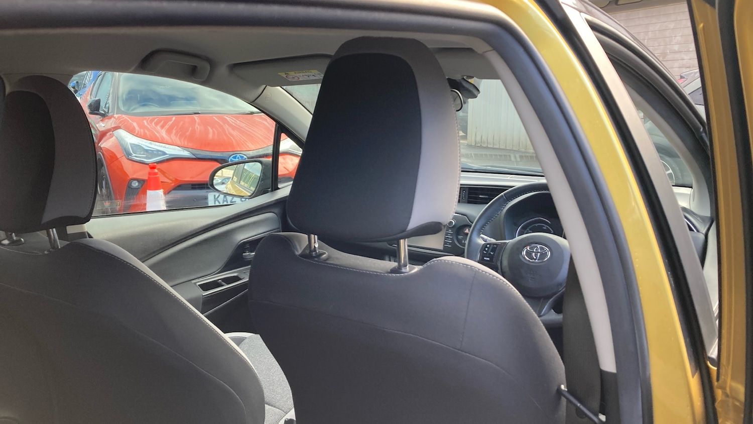 Used Toyota Yaris 2019 for sale - 76722751: Photo 20