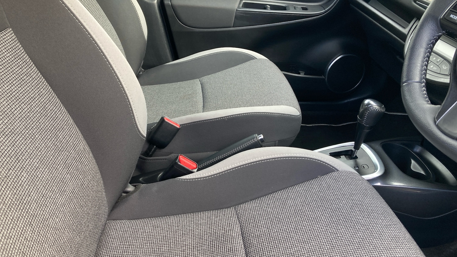 Used Toyota Yaris 2019 for sale - 76722751: Photo 33