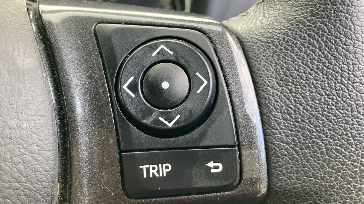 Used Toyota Yaris 2019 for sale - 76722751: Photo 36