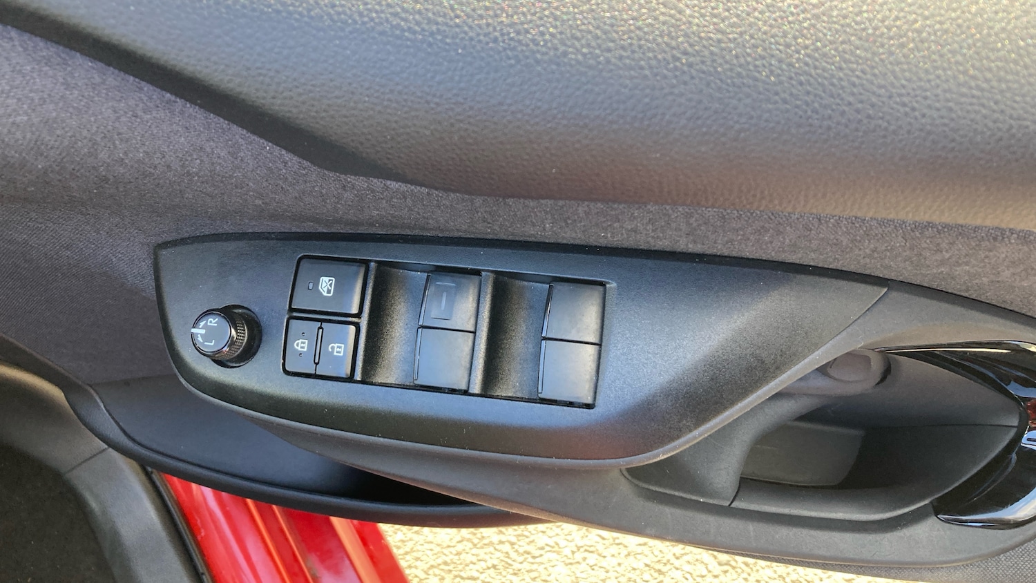 Used Toyota Yaris 2024 for sale - 76045375: Photo 31