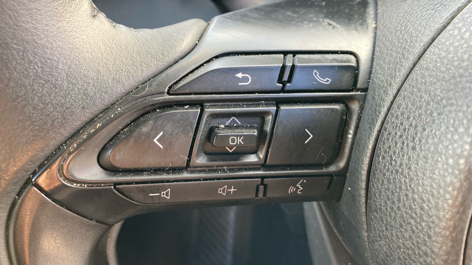 Used Toyota Yaris 2024 for sale - 76045375: Photo 36