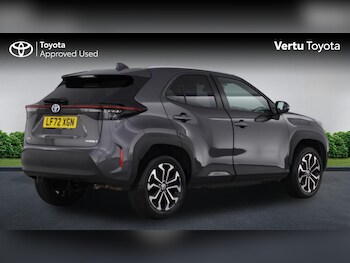 Used Toyota Yaris Cross 2022 for sale - 76161768: Photo 2