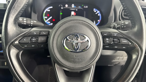 Used Toyota Yaris Cross 2022 for sale - 76161768: Photo 8