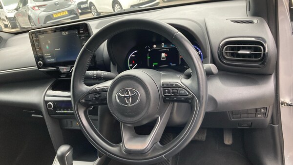 Used Toyota Yaris Cross 2021 for sale - 76244720: Photo 6