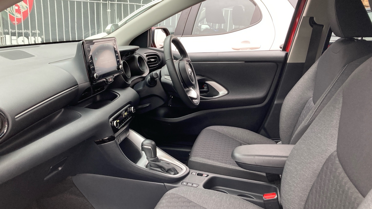 Used Toyota Yaris 2022 for sale - 77159093: Photo 10