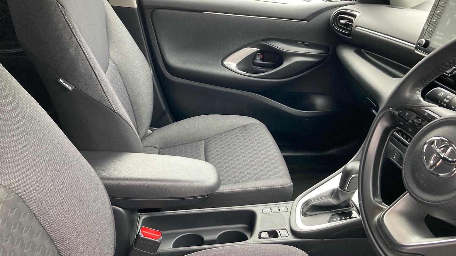 Used Toyota Yaris 2022 for sale - 77159093: Photo 30