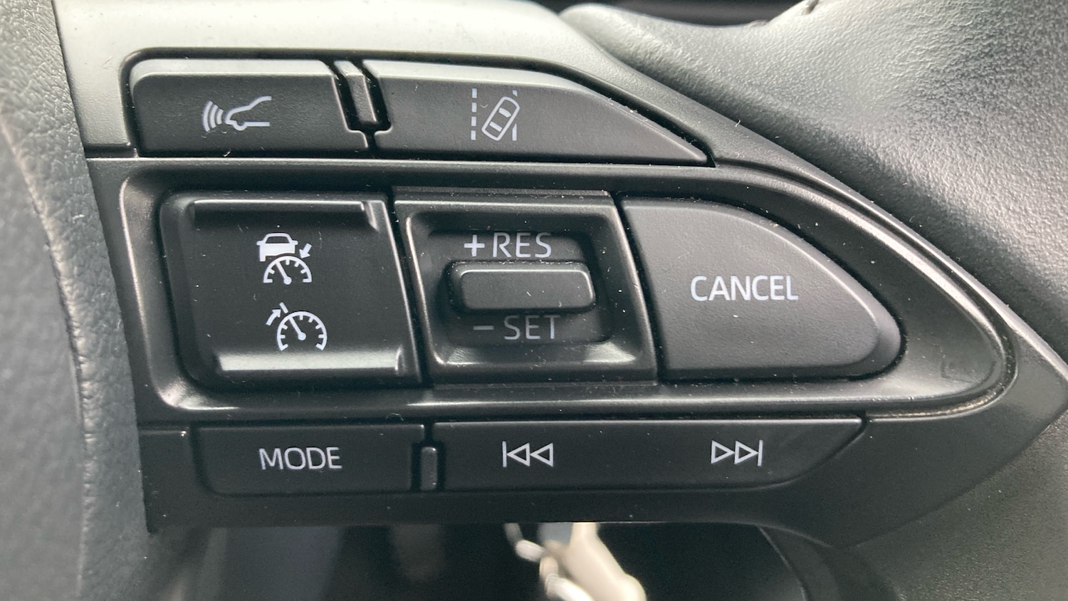 Used Toyota Yaris 2022 for sale - 77159093: Photo 33